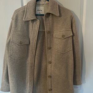 Aritzia shacket. Gently worn. Size XS. Heather Light Oatmeal